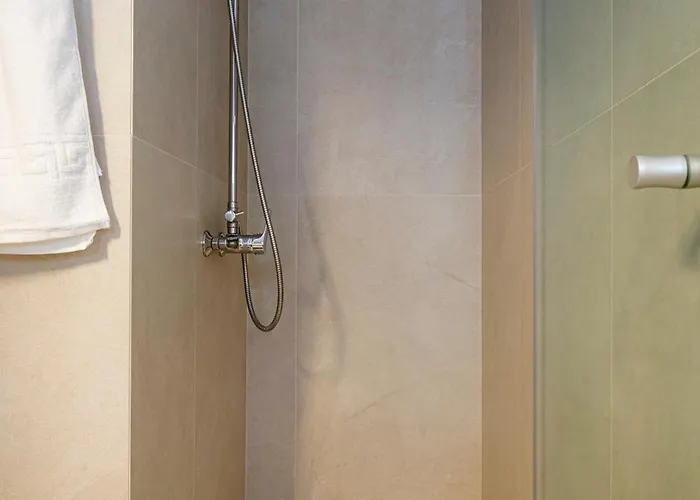 Jonas Port House Апартаменты